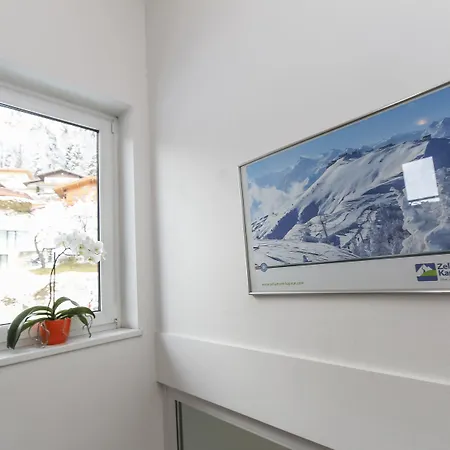 Alpenhotel Tauernstueberl 3* 젤암제