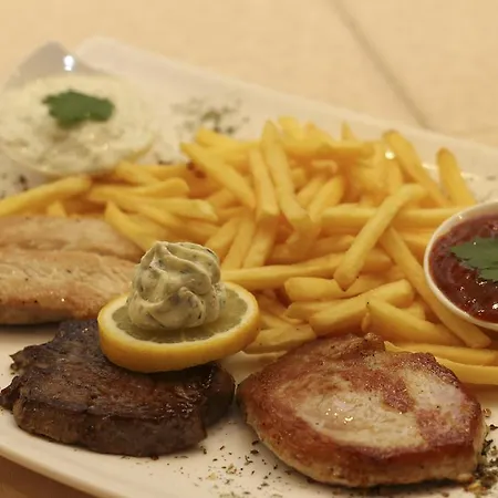 Alpenhotel Tauernstueberl 3* 젤암제