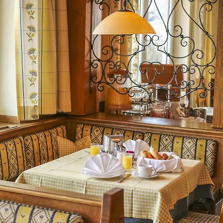 Alpenhotel Tauernstüberl Hotel 3*