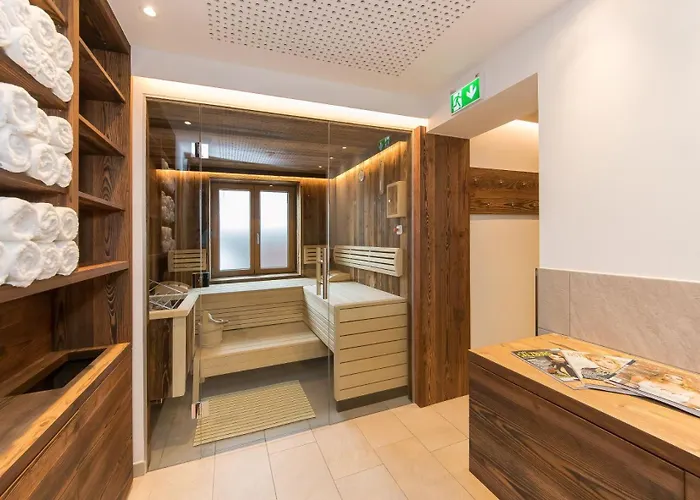 Alpenhotel Tauernstueberl 젤암제