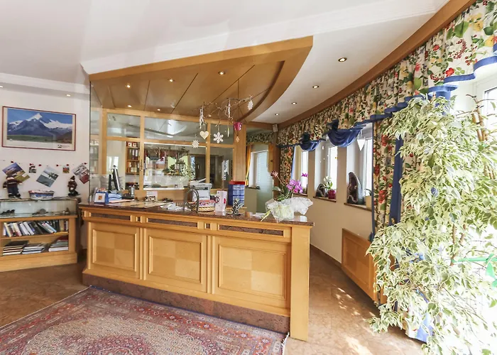 호텔 Alpenhotel Tauernstueberl