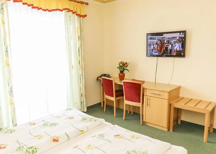 Alpenhotel Tauernstüberl 3*