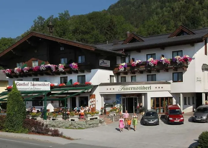 Alpenhotel Tauernstueberl 호텔 젤암제