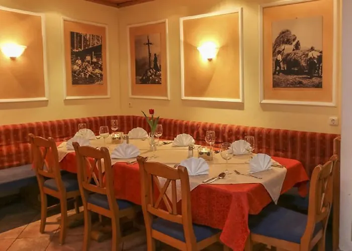 Alpenhotel Tauernstueberl 3* 젤암제