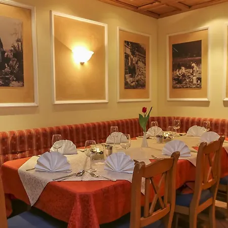 Alpenhotel Tauernstueberl Zell am See