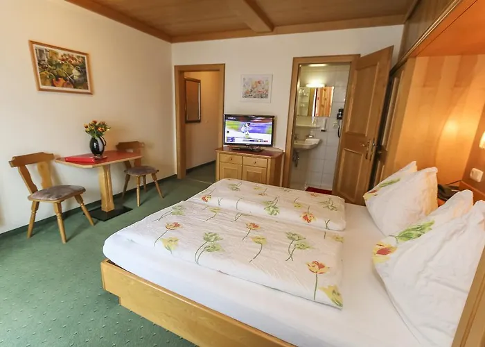 Alpenhotel Tauernstueberl 3* Zell am See